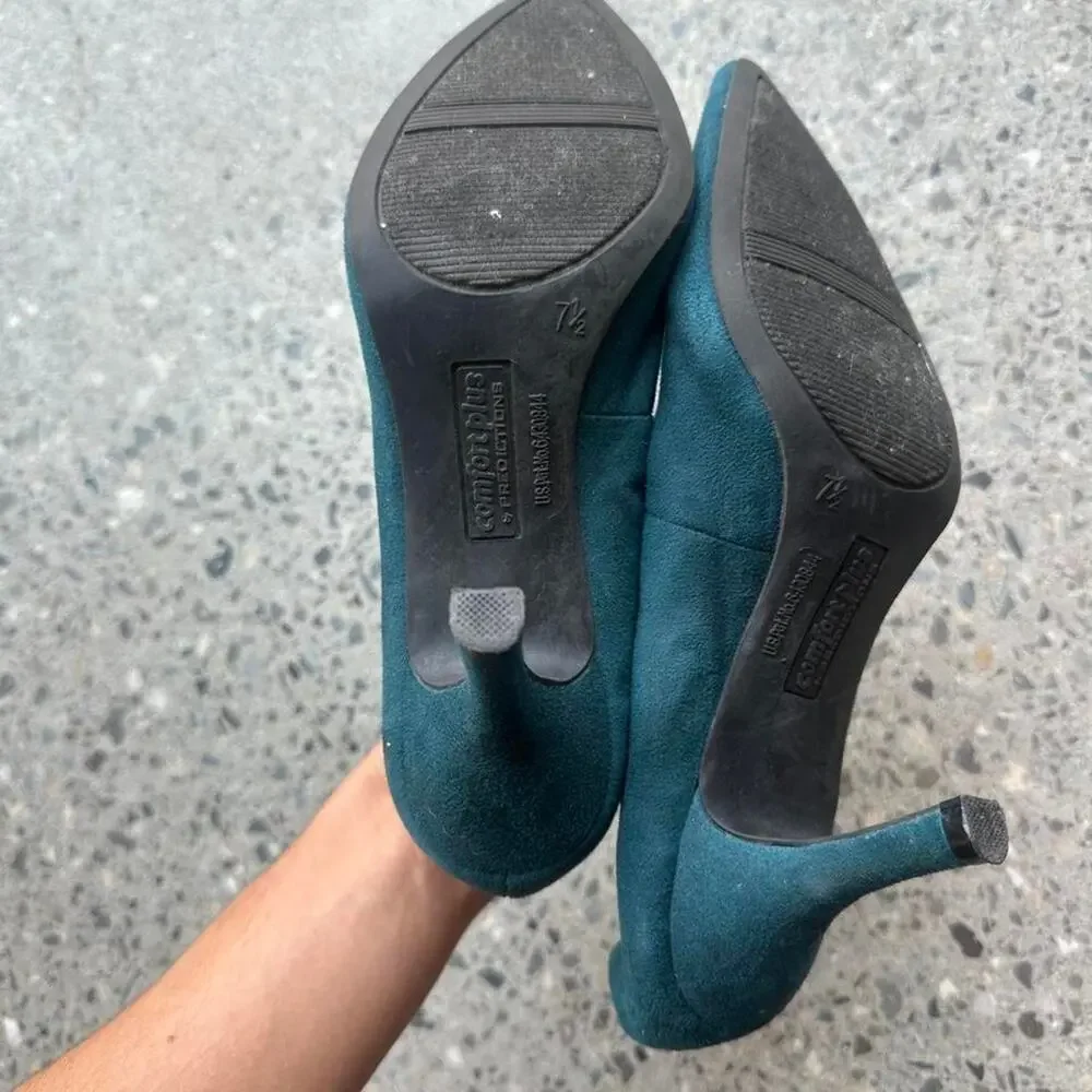 Comfort Plus by Predictions 7.5 Teal Faux Suede Pointed Toe Heels